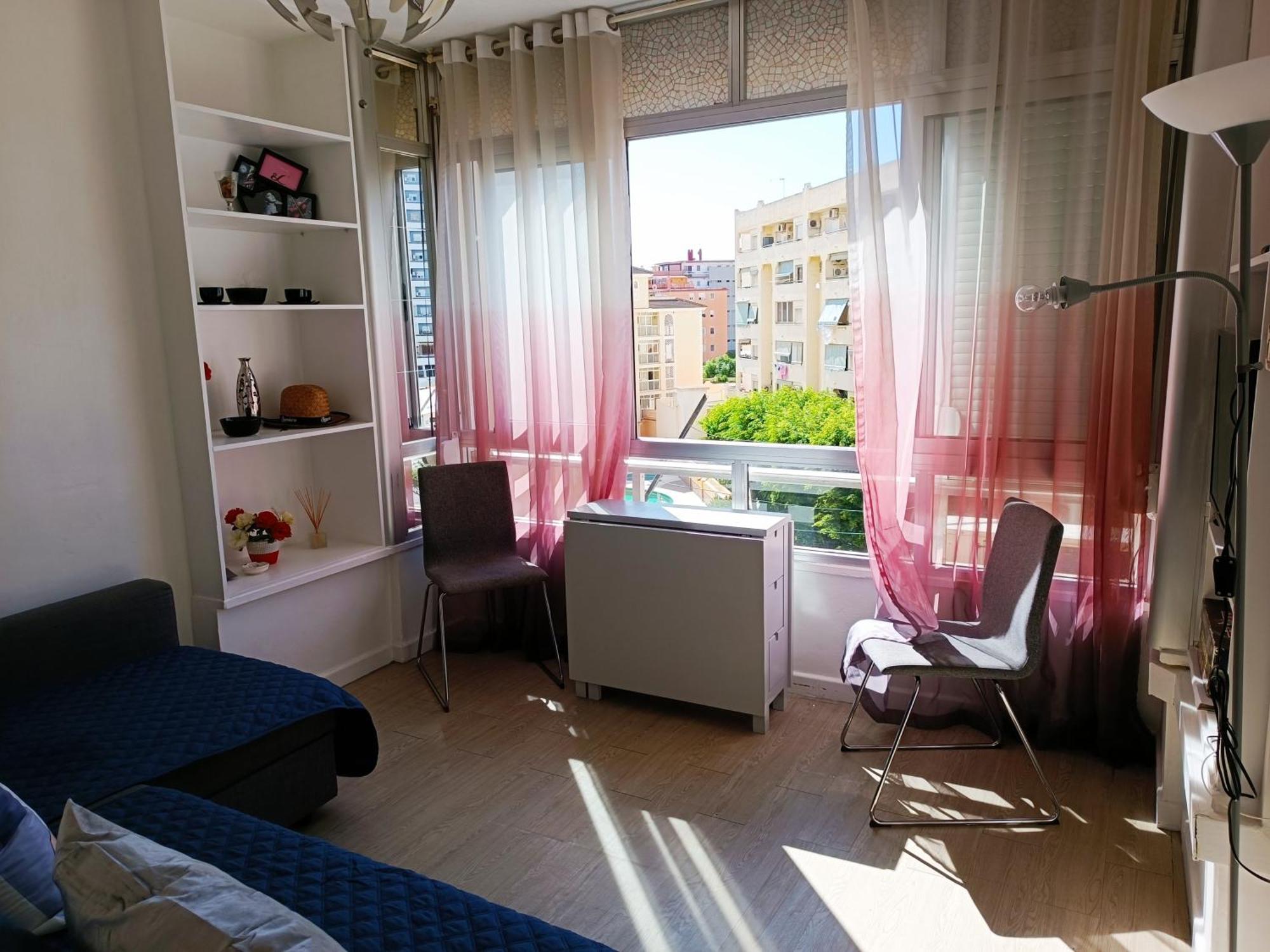 Ver4 - Centro A 100 Metros - Playa A 600 Metros - Wifi - Piscinas - Fire Stick Amazon Торремолинос